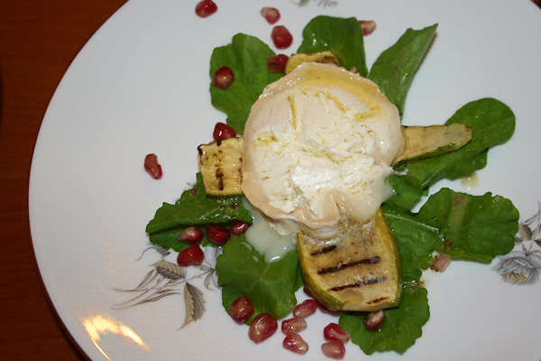 Rucola-Zucchini-Salat mit Chèvre – Einfaches Rezept mediterran