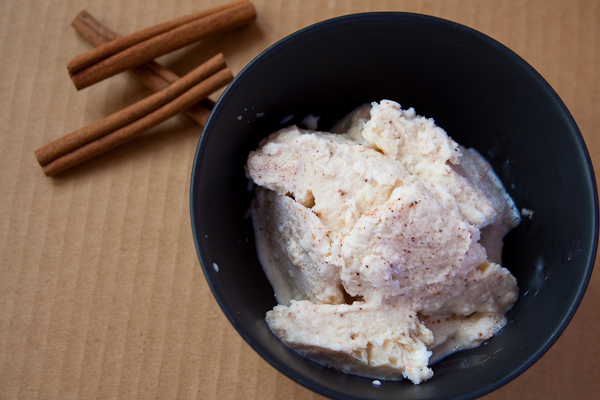 Milch, Honig und Zimt Eiscreme