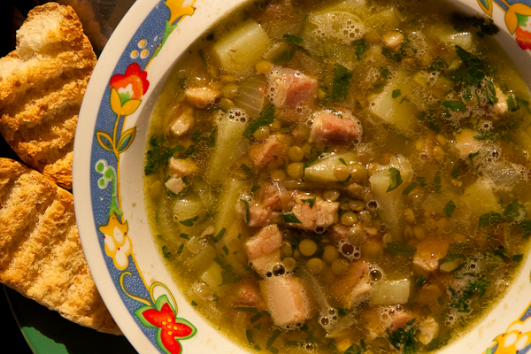 Linsensuppe mit Speck