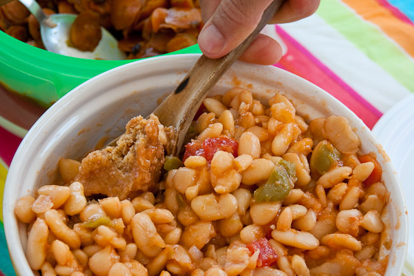Picknick am Boot III – Bohnen in Tomatensauce, eine Variante