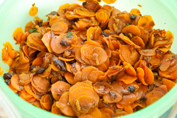 Karottensalat mit Ingwer Curry Rosinen – Orientalisches Rezept