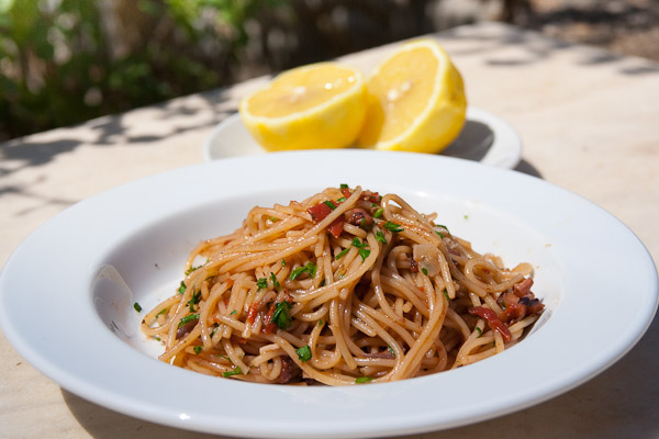 Spaghetti mit Oktopus