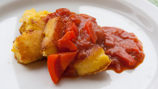 Knusprige Polenta mit Letscho