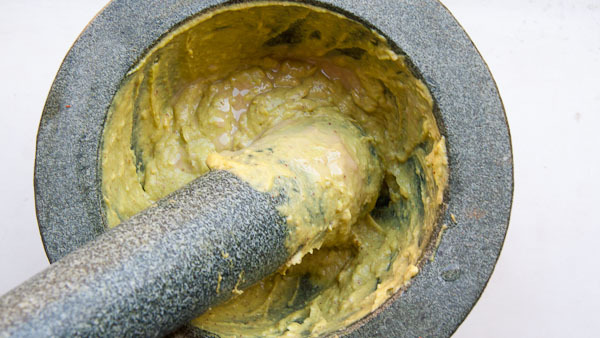 Avocado Tahini Dip mit Sumach