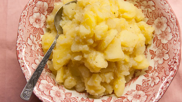 Erdäpfelsalat – Kartoffelsalat