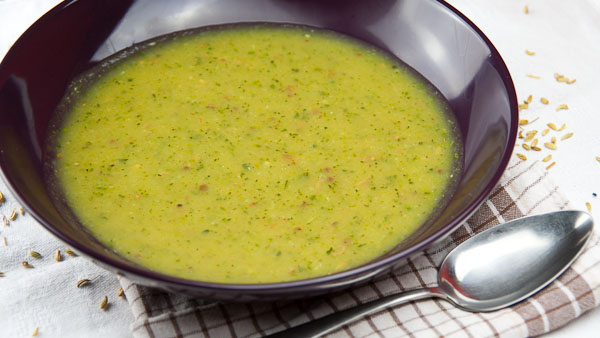 Orientalische Zucchini Suppe
