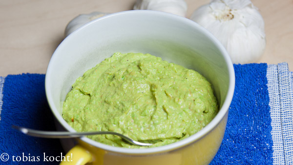 Hummus von grünen Erbsen