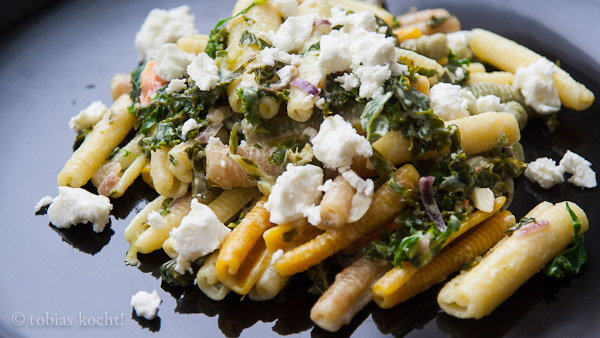 Pasta Grünkohl Feta Käse