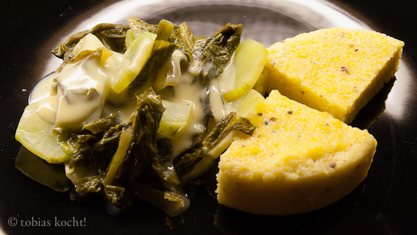 Gedünsteter Spargelsalat mit Avgolemono und Polenta